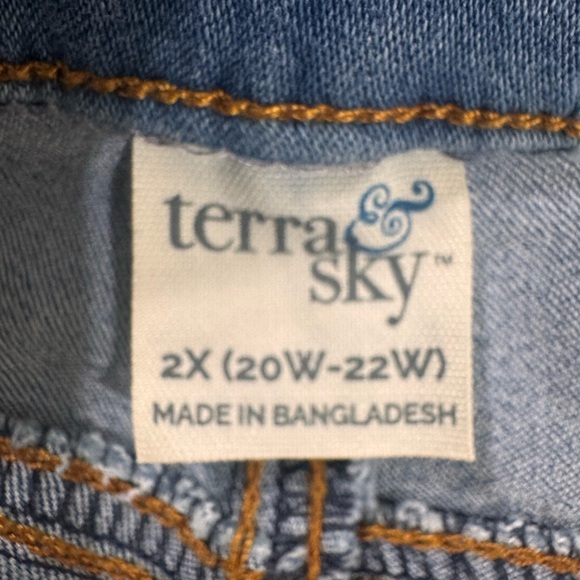 Terra & Sky Women's Skinny Jeans in Classic Blue - Picture 7 of 7